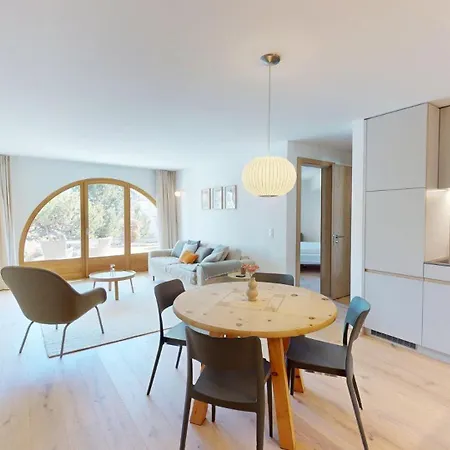 Leonard Apartment